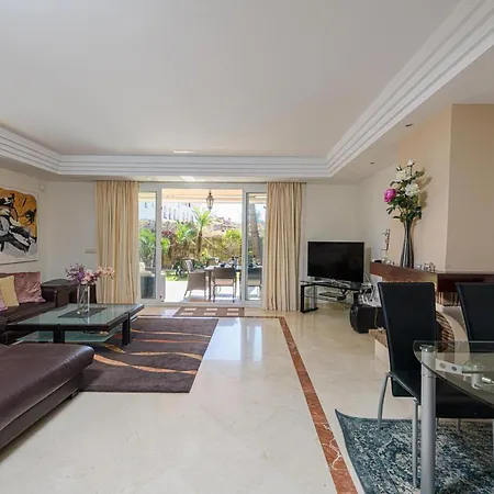 Villa Riviera