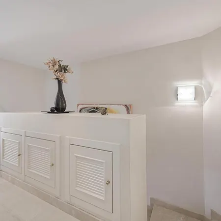 Riviera Villa *